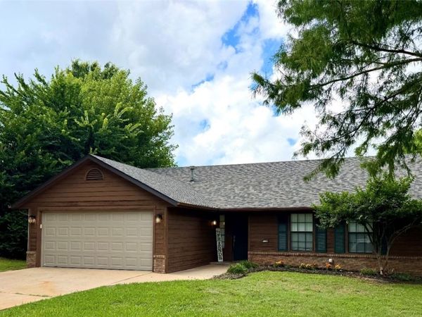 3154 W Shale Street , Fayetteville, AR 72704