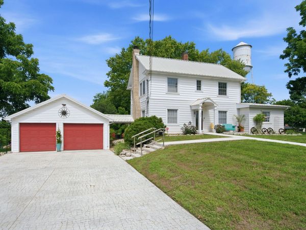 305 S 6th Avenue , Ozark, MO 65721