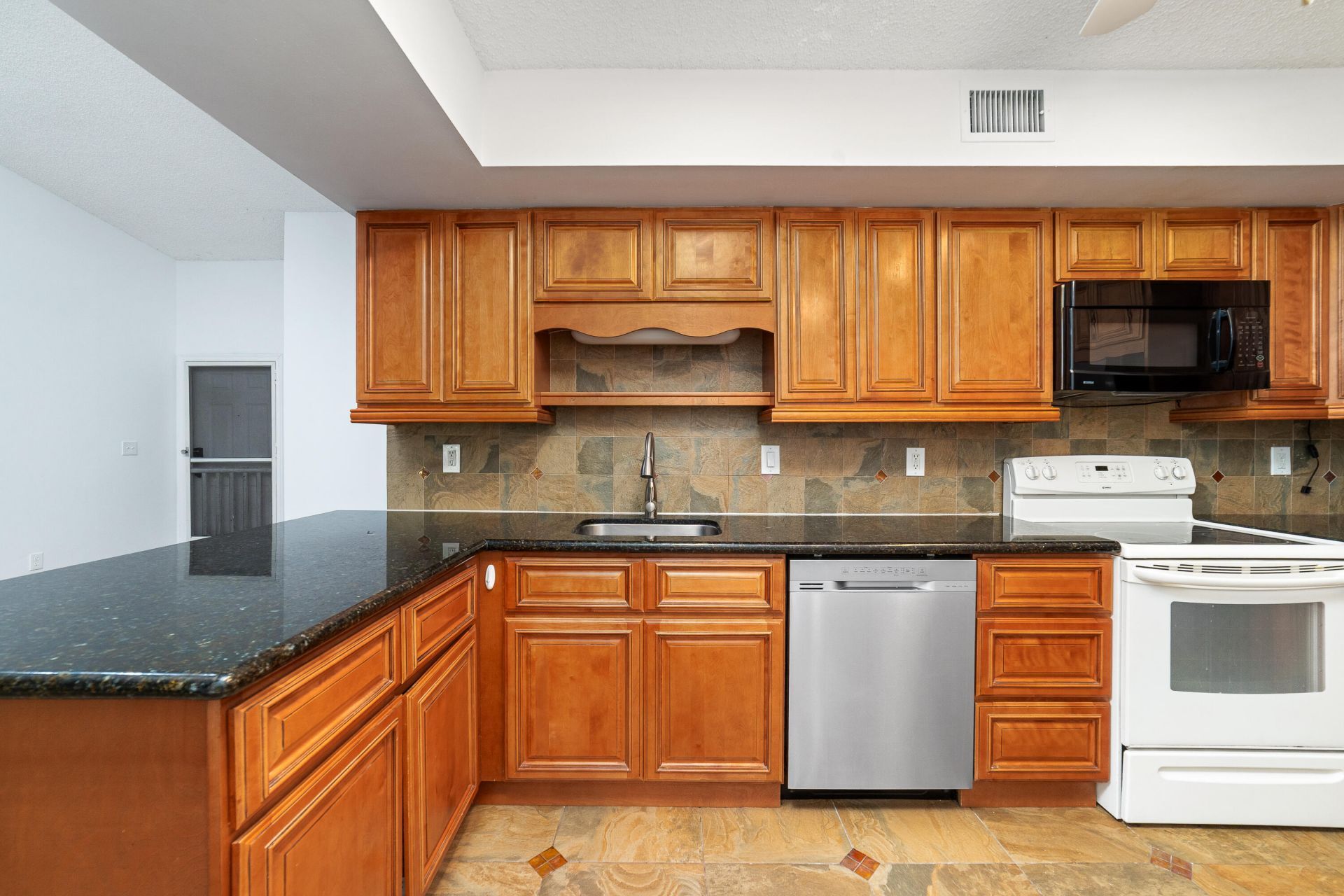 3151 Leewood Terrace, Unit L228, Boca Raton, FL 33431 Photo