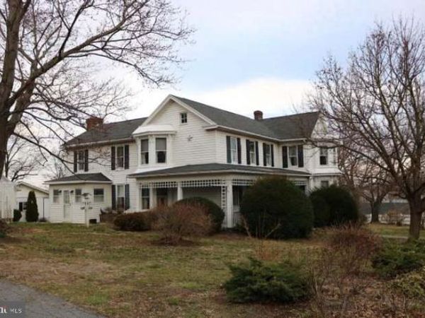 627 HAMMONDS MILL ROAD , HEDGESVILLE, WV 25427
