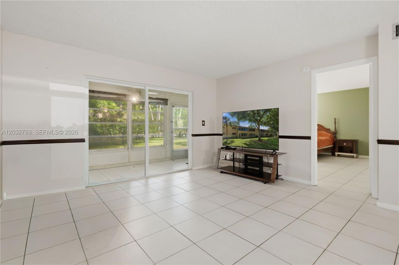 251 NW 76th Ave, Unit 106, Margate, FL 33063 Photo