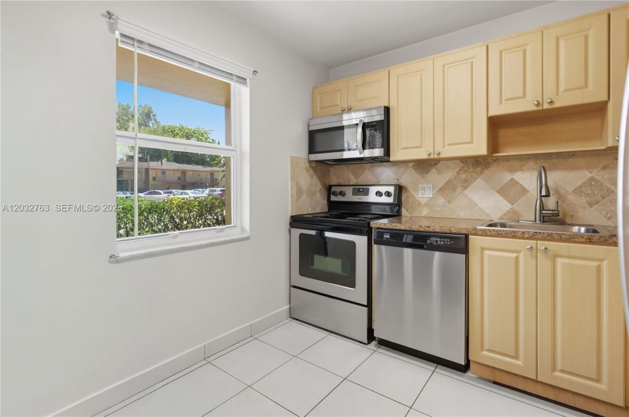 251 NW 76th Ave, Unit 106, Margate, FL 33063 Photo