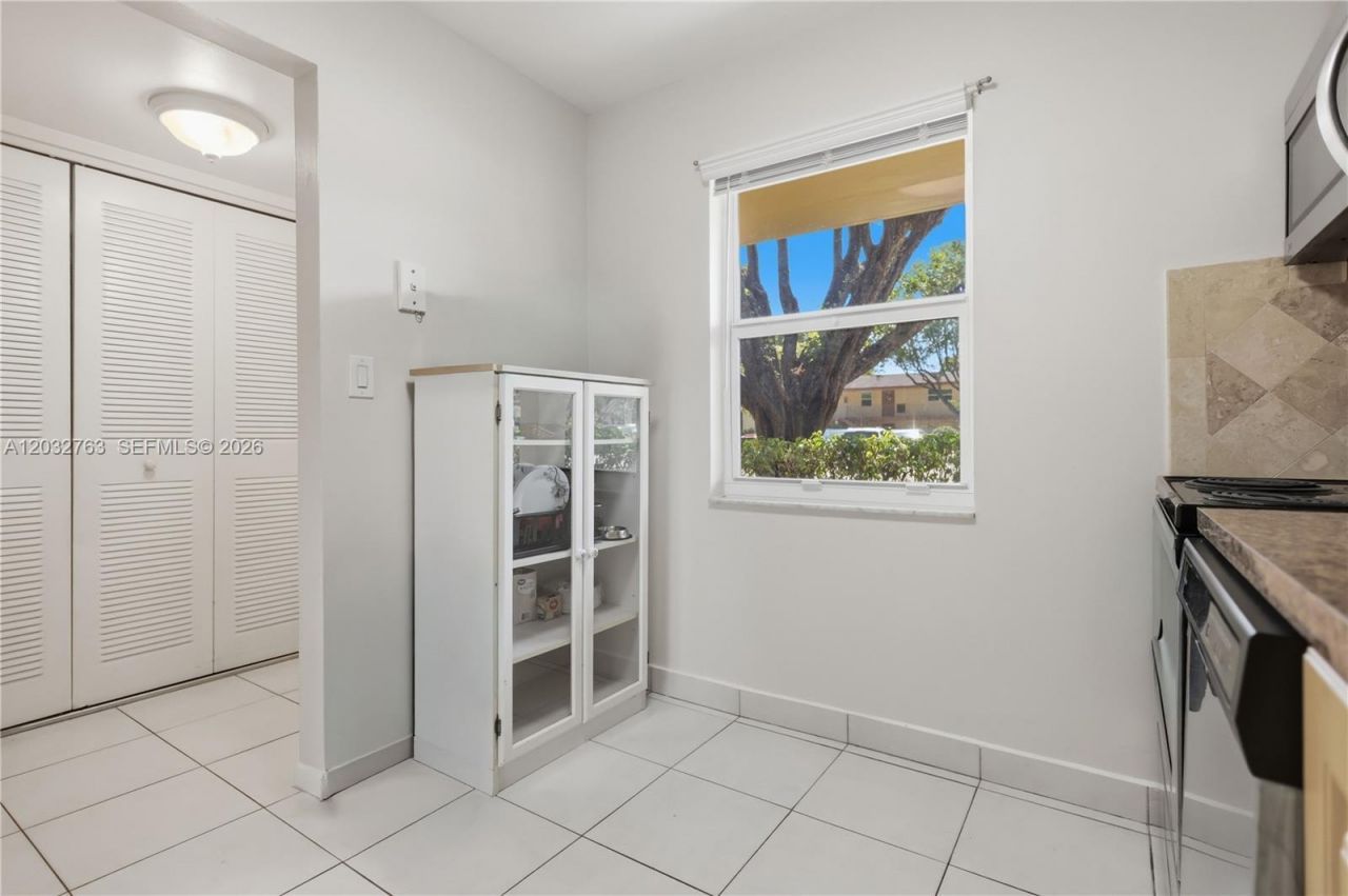 251 NW 76th Ave, Unit 106, Margate, FL 33063 Photo