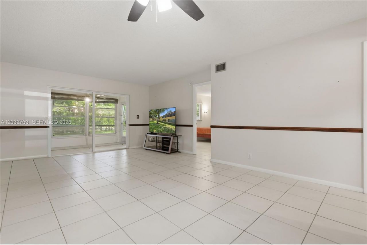 251 NW 76th Ave, Unit 106, Margate, FL 33063 Photo