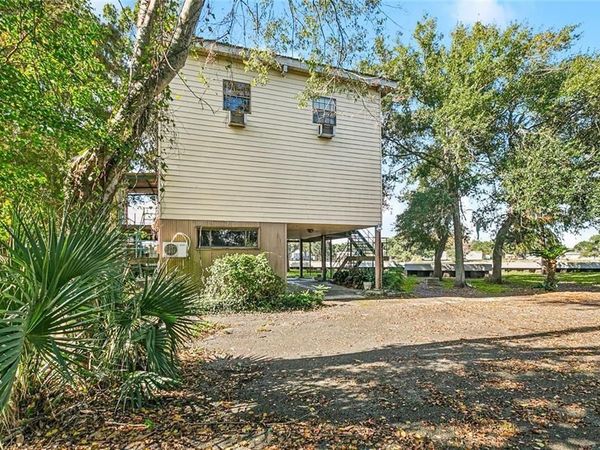 2034 JEAN LAFITTE Boulevard , Lafitte, LA 70067