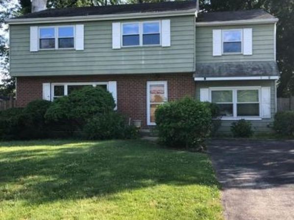 904 TOWNSHIP LINE ROAD, PLYMOUTH MEETING, PA 19462