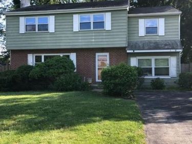 904 TOWNSHIP LINE ROAD, PLYMOUTH MEETING, PA 19462