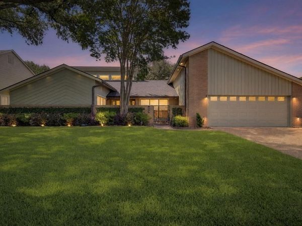 223 Summit Drive , Bossier City, LA 71111