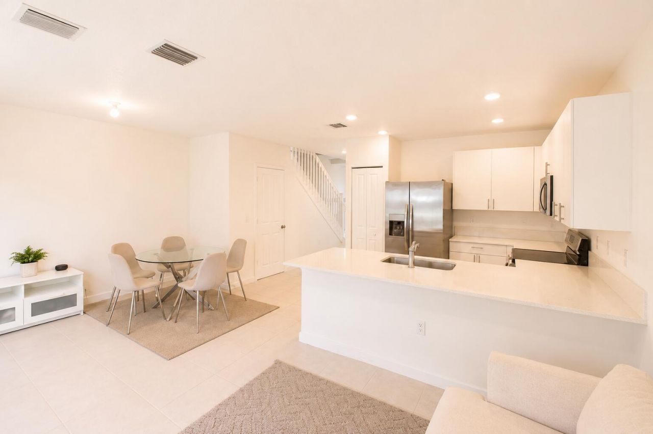 5085 SW 37th Street, West Park, FL 33023 Photo