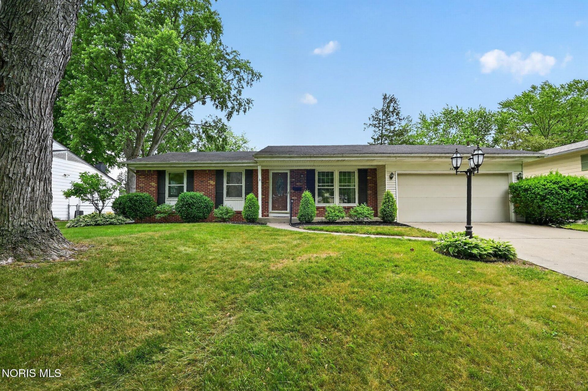 2420 Country Squire Lane, Toledo, OH 43615 Main Photo