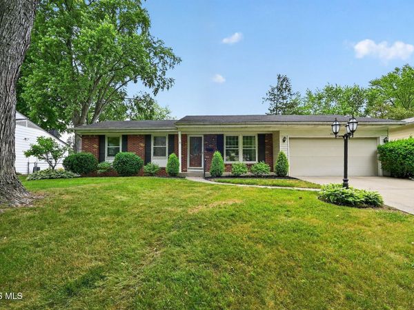 2420 Country Squire Lane, Toledo, OH 43615
