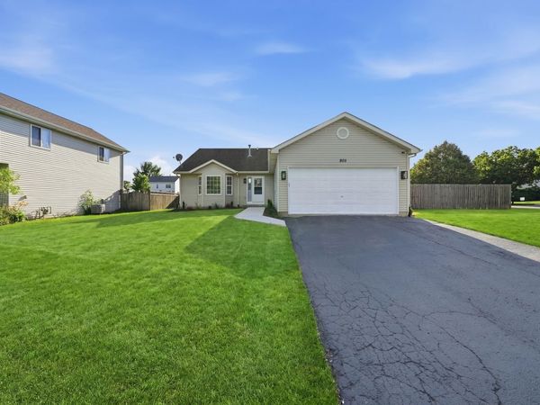 805 Thorn Creek Drive , Joliet, IL 60436