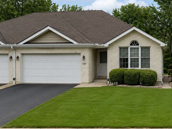 231 Hillcrest Lane, Steger, IL 60475