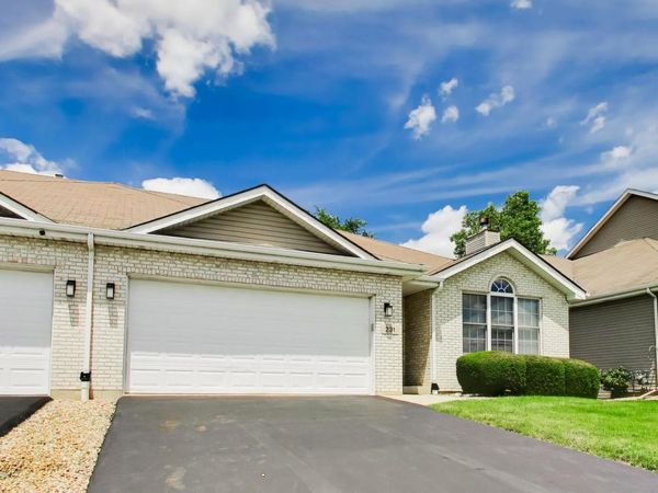 231 Hillcrest Lane, Steger, IL 60475