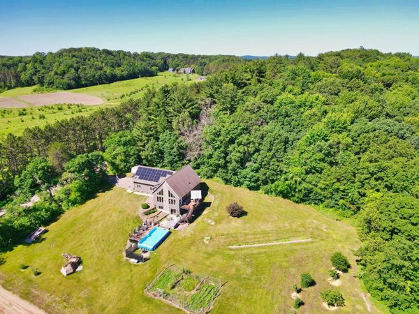 E560 Cedar Road , Eau Claire, WI 54701