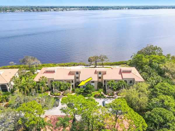 2570 NW Seagrass Drive, Unit 3a, Palm City, FL 34990