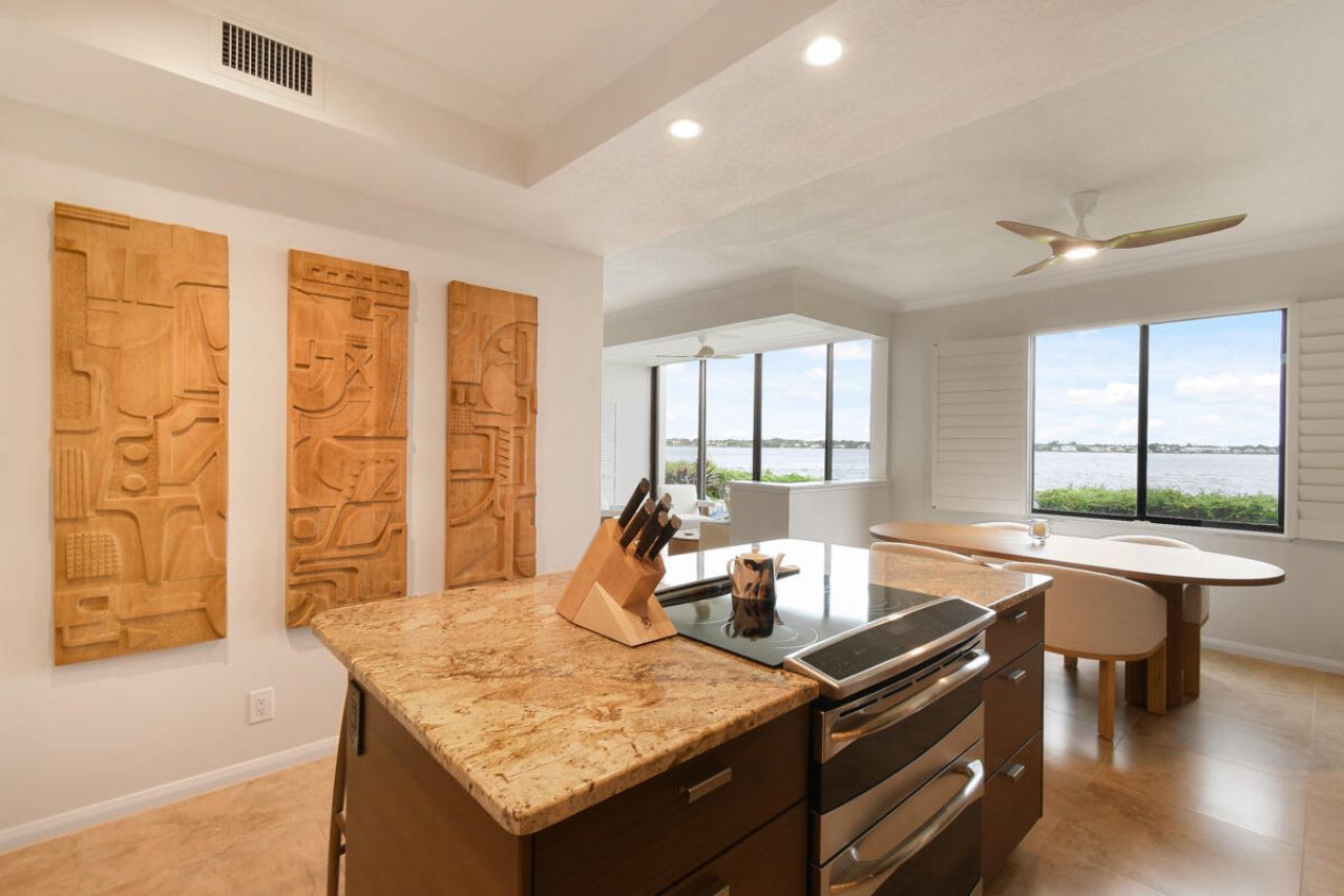 2570 NW Seagrass Drive, Unit 3a, Palm City, FL 34990 Photo