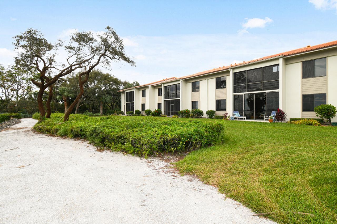 2570 NW Seagrass Drive, Unit 3a, Palm City, FL 34990 Photo