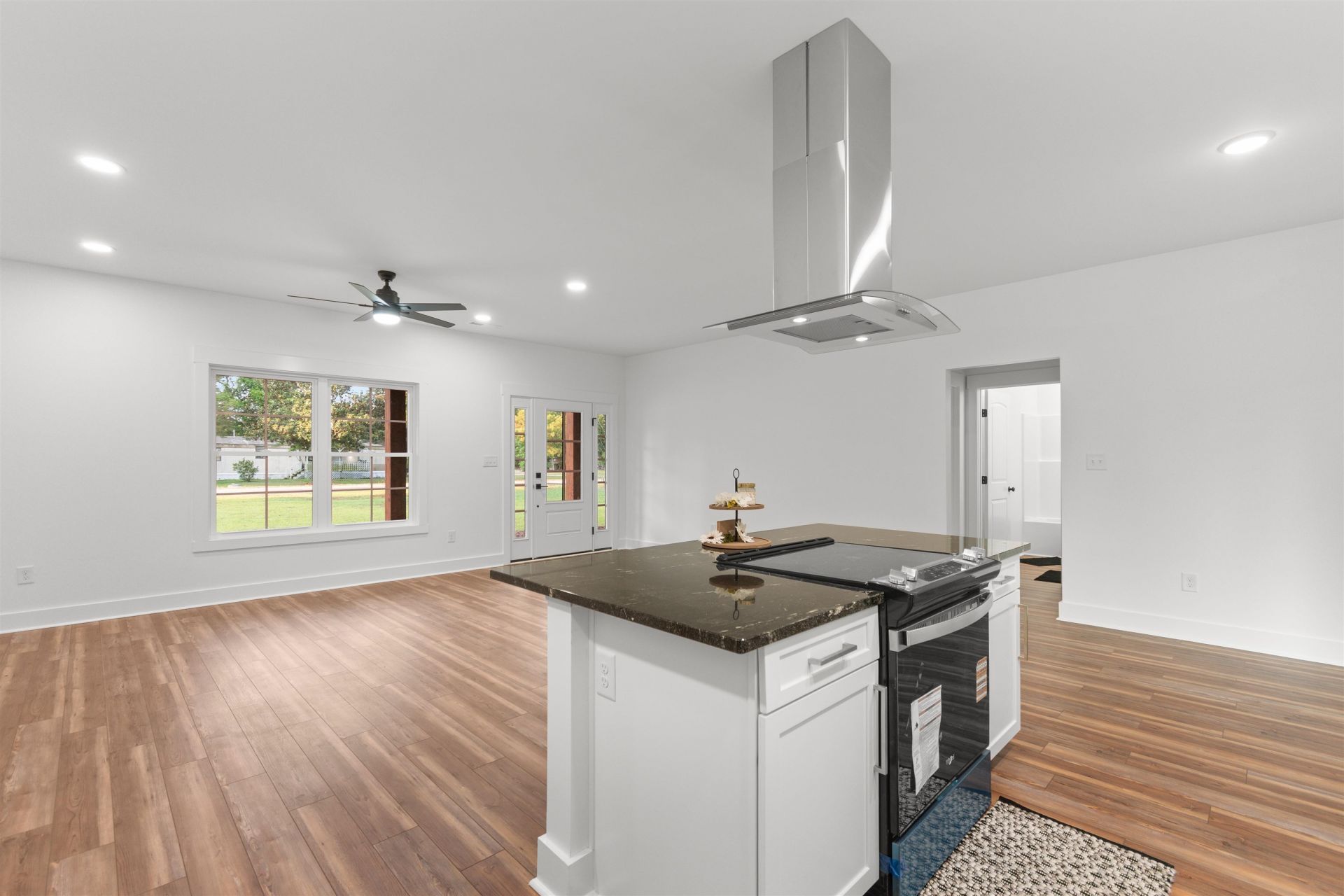 4394 Old Tram Rd.  Photo 6