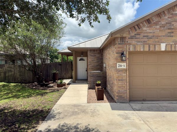 216 Anne Louise DR, Unit A, New Braunfels, TX 78130