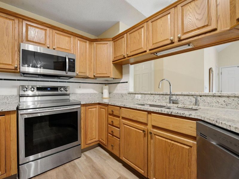 6667 Henschen Circle, Westerville, OH 43082 Photo 11
