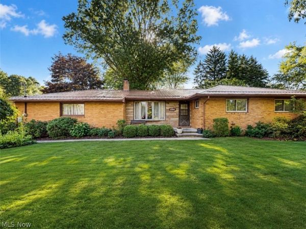 2068 Green Road, Madison, OH 44057