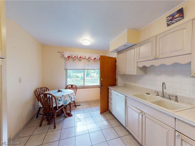 2068 Green Road, Madison, OH 44057 Photo 15