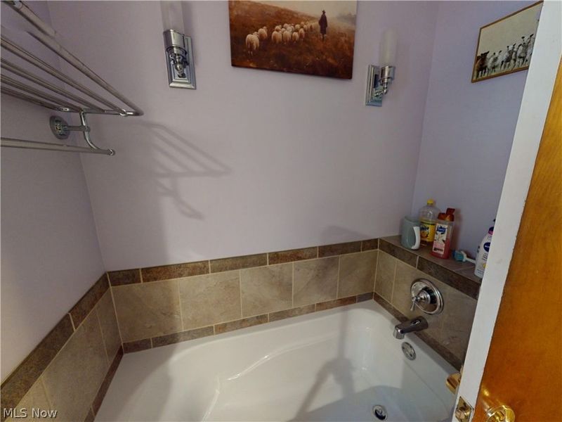 2068 Green Road, Madison, OH 44057 Photo 20