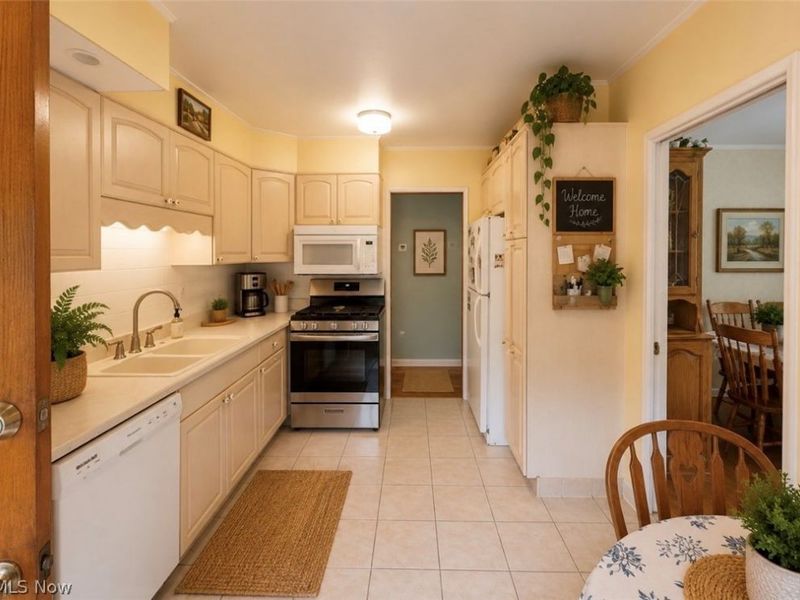 2068 Green Road, Madison, OH 44057 Photo 5