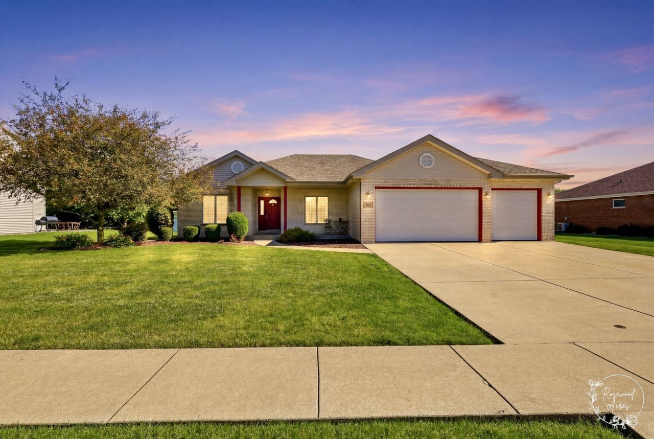 613 The Hague Road , Peotone, IL 60468