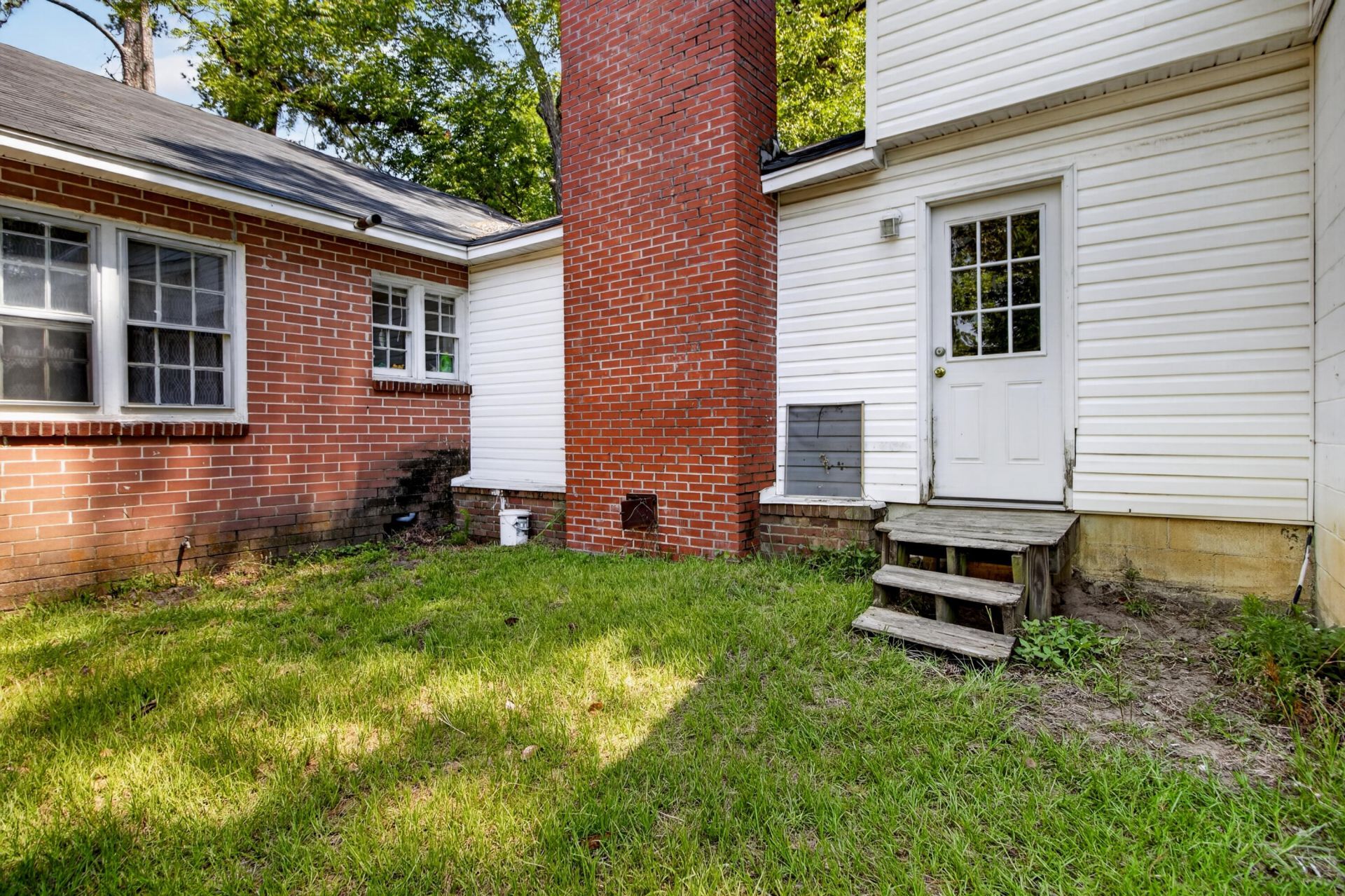 502 May Street Photo 31