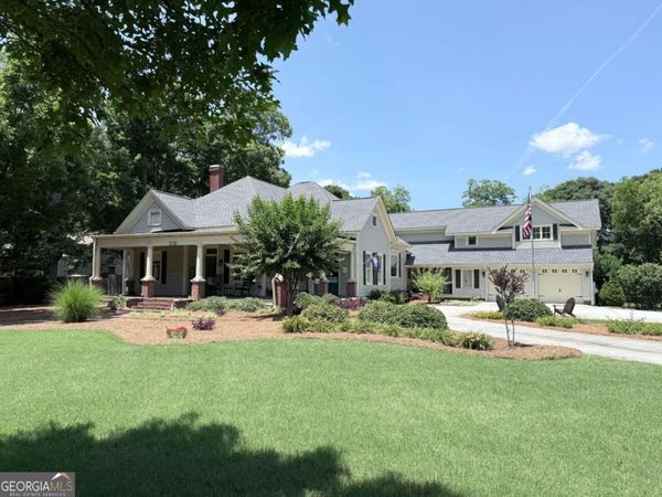 1049 N Main Street NW, Conyers, GA 30012