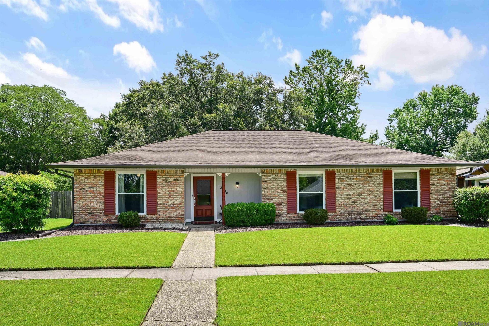 13430 Ridgeview Dr, Baton Rouge, LA 70817 Main Photo
