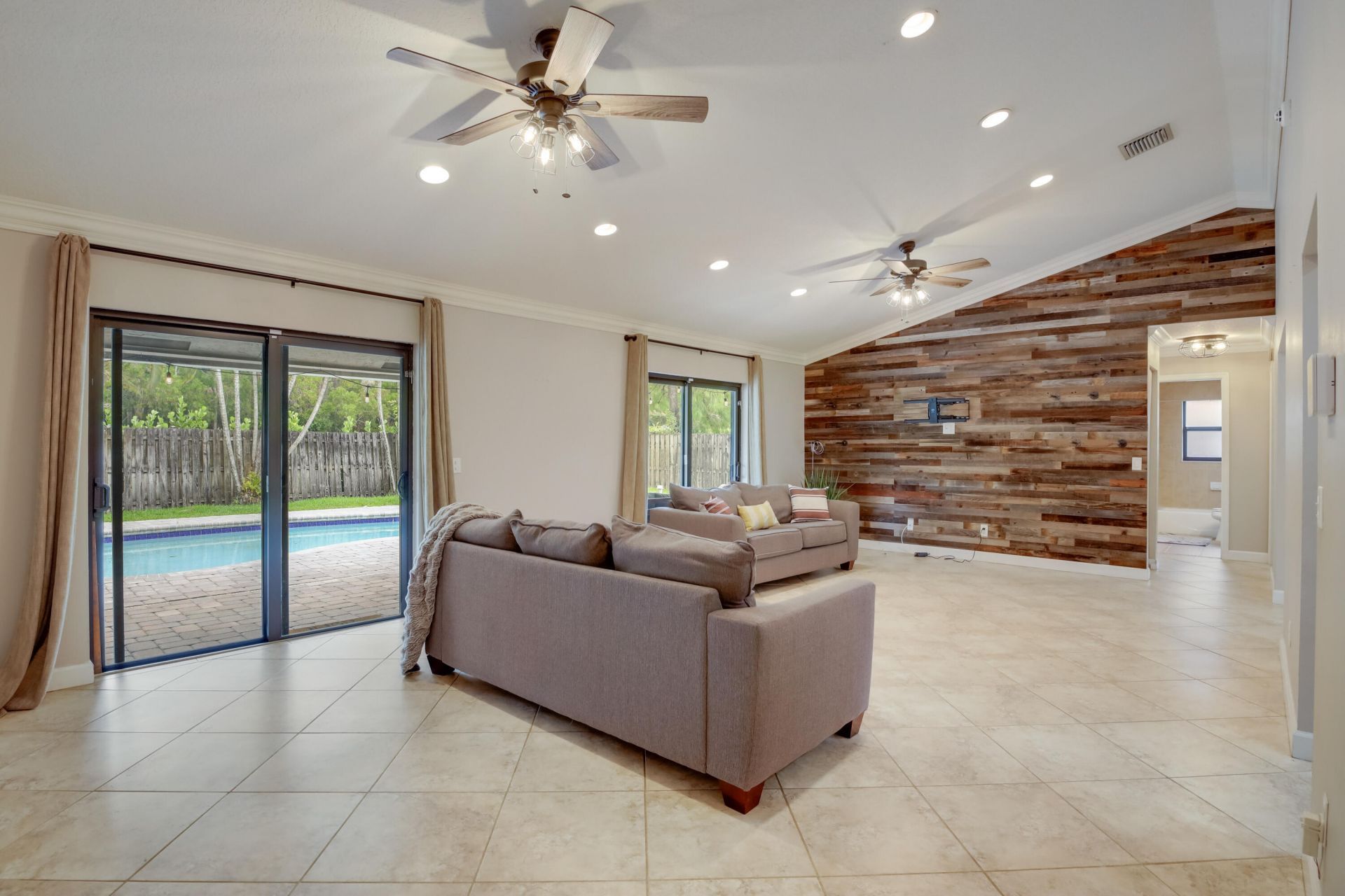 542 Indigo Avenue, Wellington, FL 33414 Photo