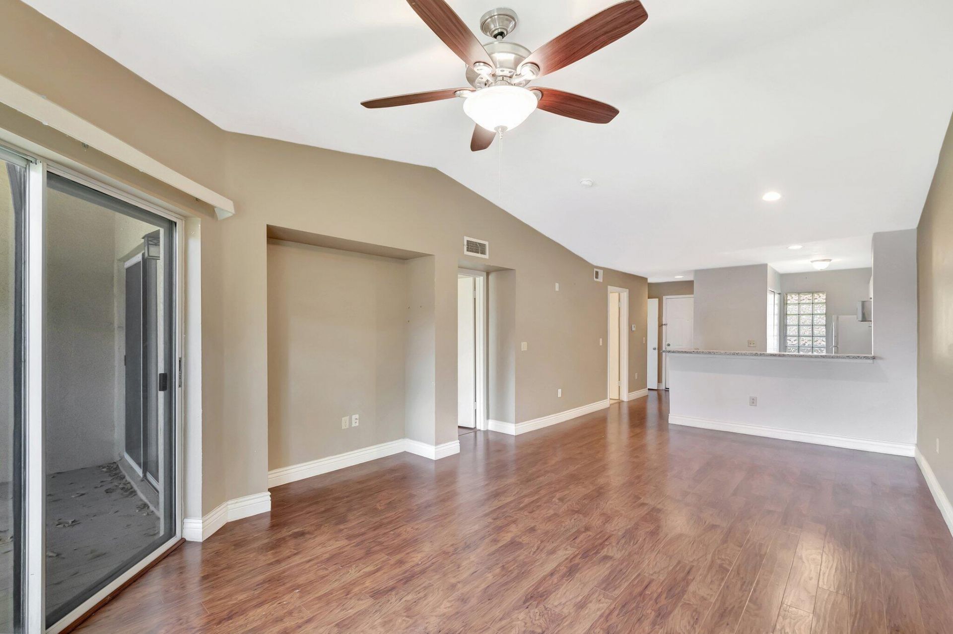 4847 Via Palm Lakes, Unit 1021, West Palm Beach, FL 33417 Photo