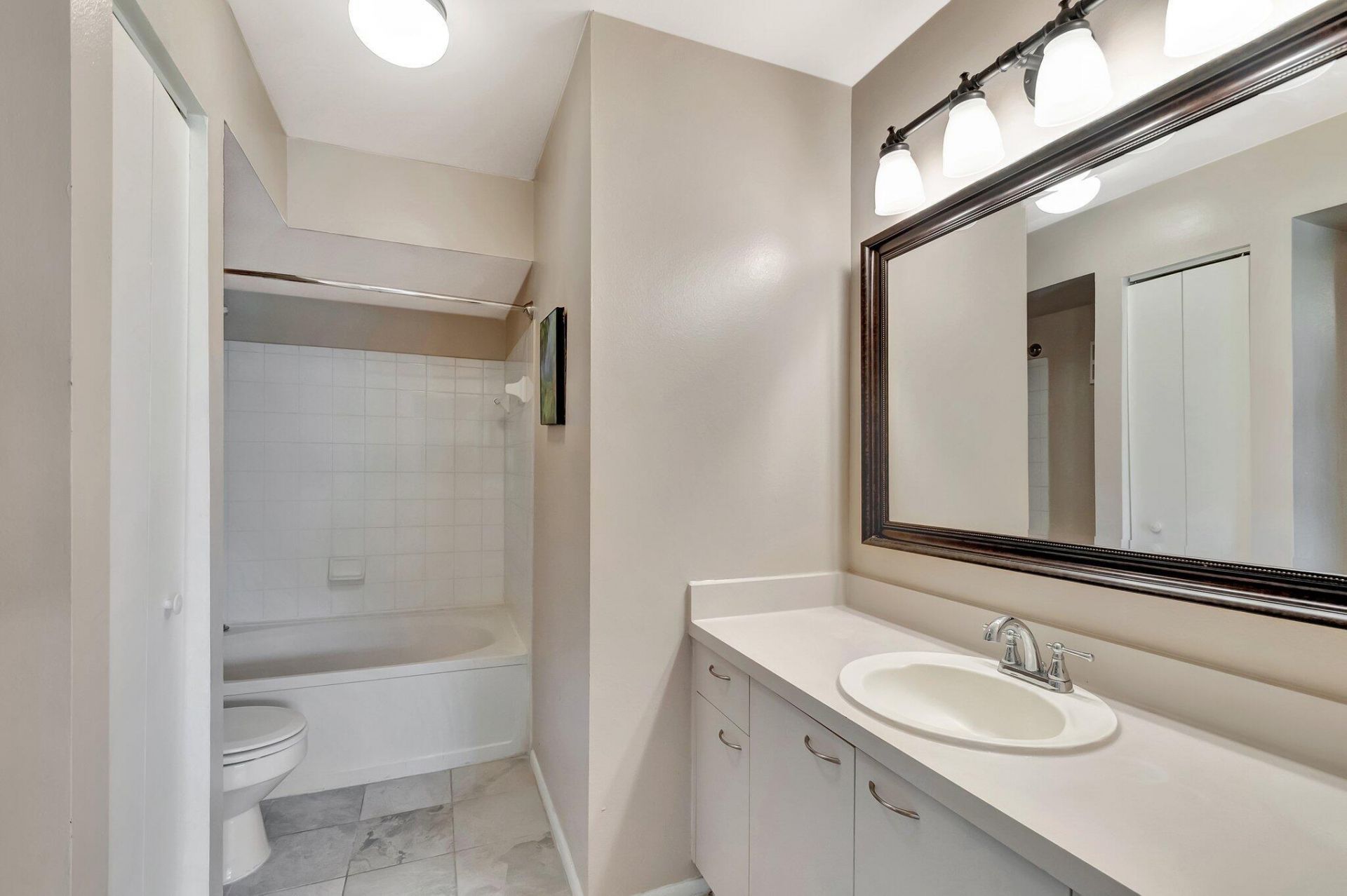 4847 Via Palm Lakes, Unit 1021, West Palm Beach, FL 33417 Photo