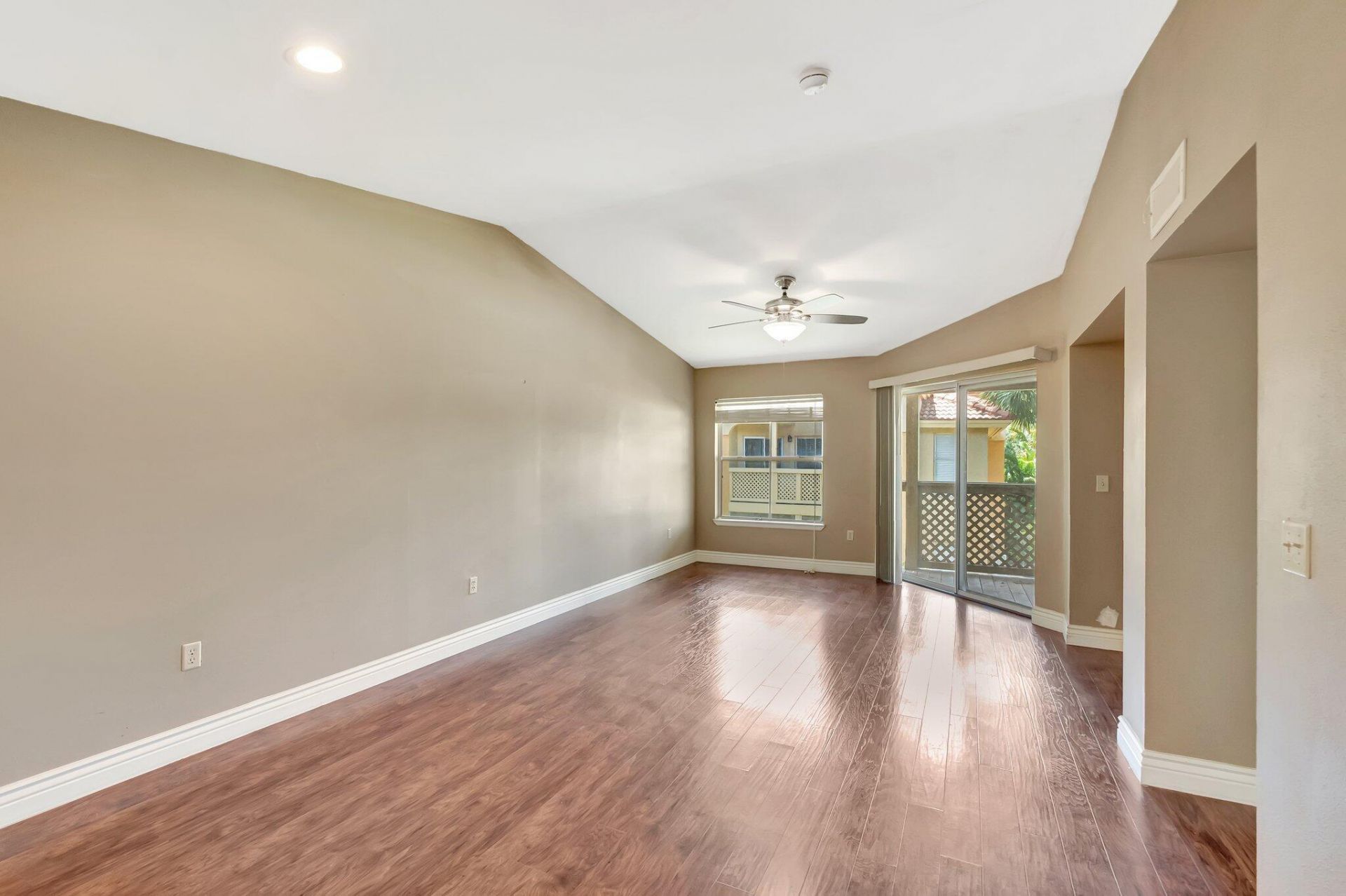 4847 Via Palm Lakes, Unit 1021, West Palm Beach, FL 33417 Photo
