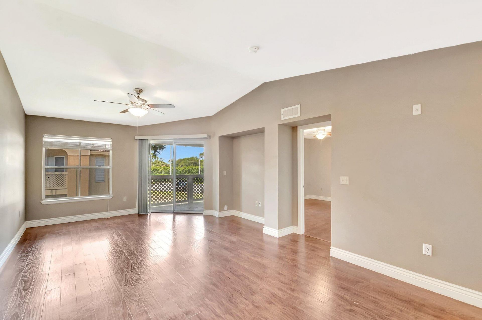 4847 Via Palm Lakes, Unit 1021, West Palm Beach, FL 33417 Photo