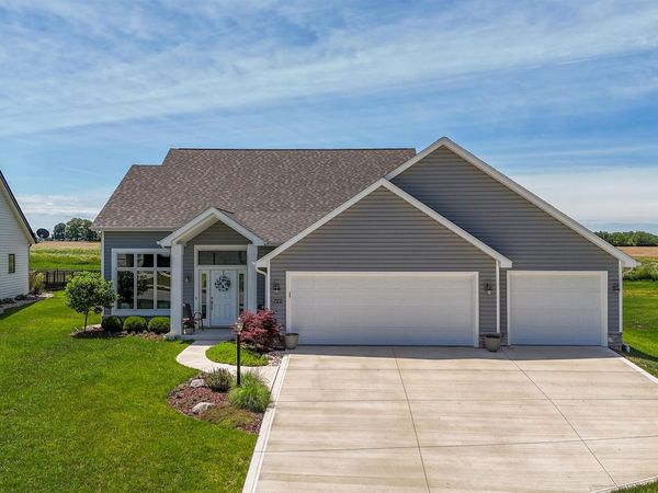 722 Waxwing Court, Roanoke, IN 46783