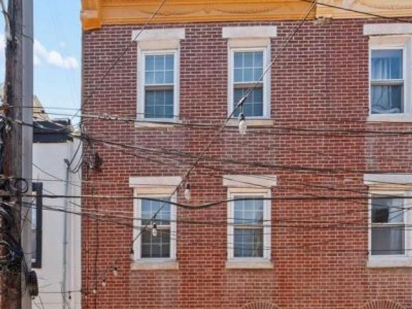 906 S FAIRHILL STREET, PHILADELPHIA, PA 19147