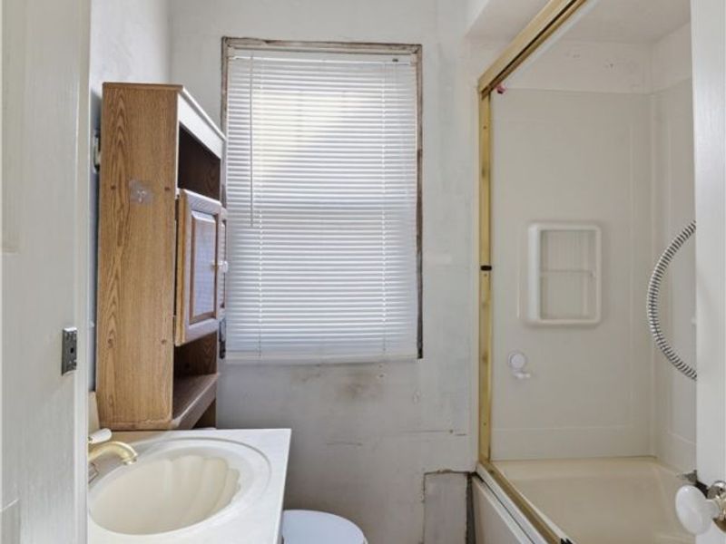 3101 Ralph Avenue, Brooklyn, OH 44109 Photo 10