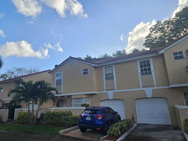 11453 Lakeview Drive, Unit 4a, Coral Springs, FL 33071