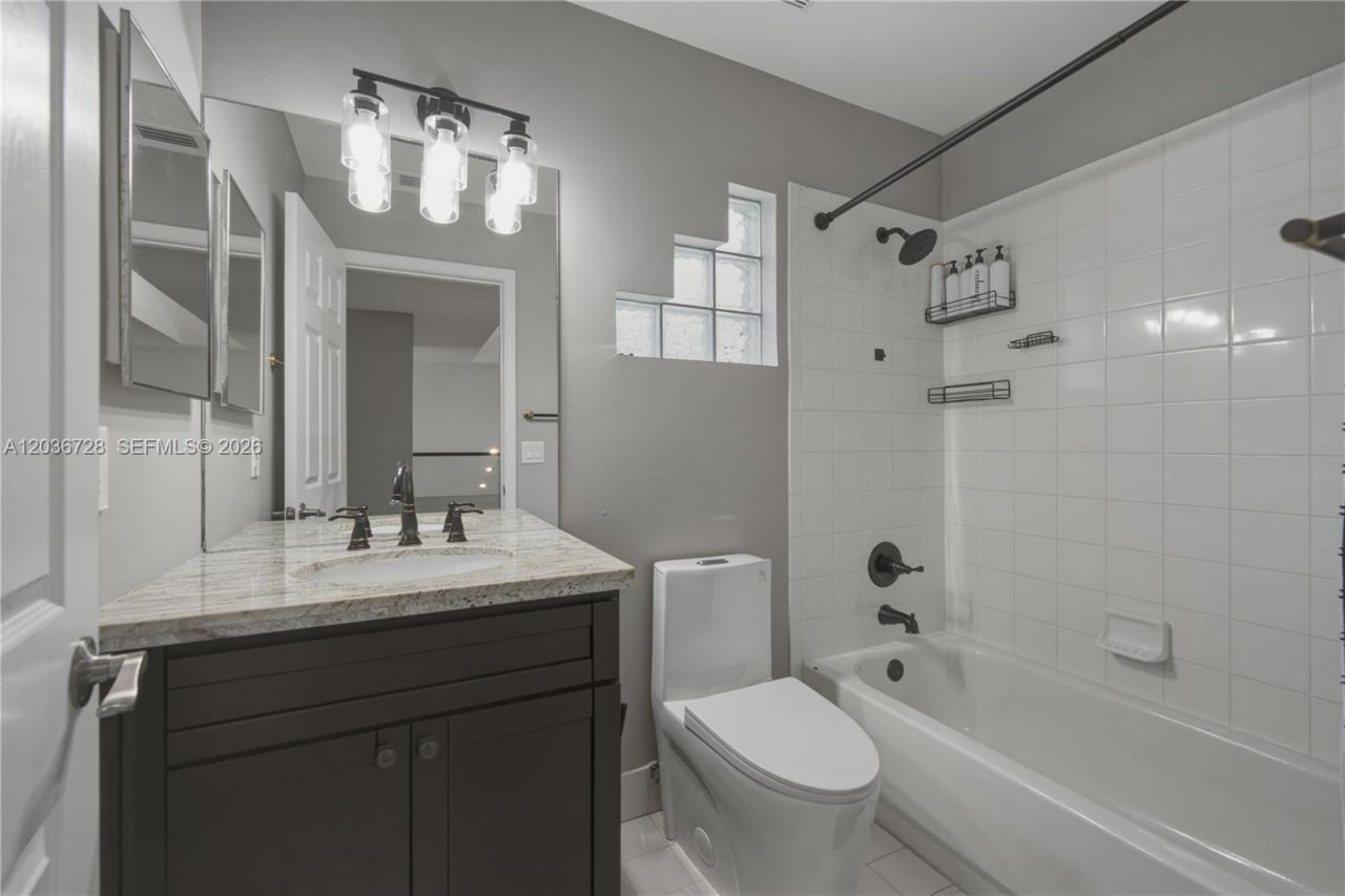 5285 NW 112th Ter, Unit -, Coral Springs, FL 33076 Photo