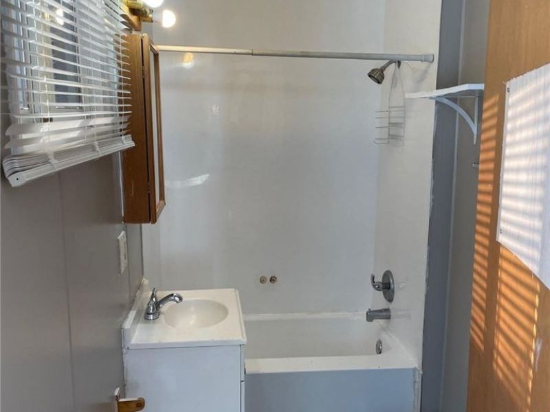 1334 E 188th Street, Cleveland, OH 44110 Photo 9