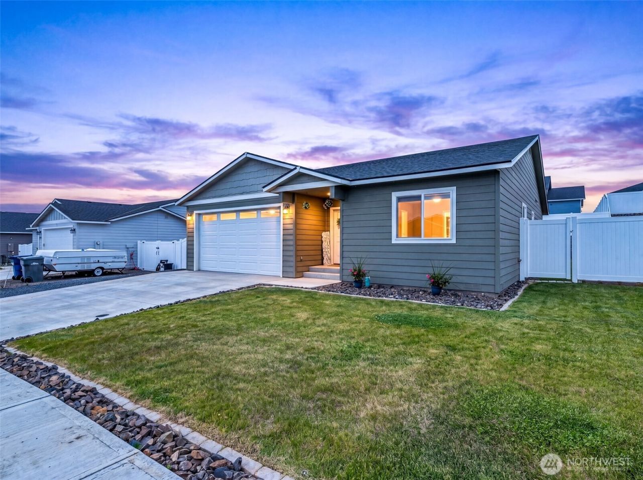 2471 SE 3rd Street, East Wenatchee, WA 98802 Main Photo