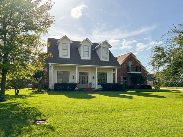 225 Cattail Trail , Benton, LA 71006