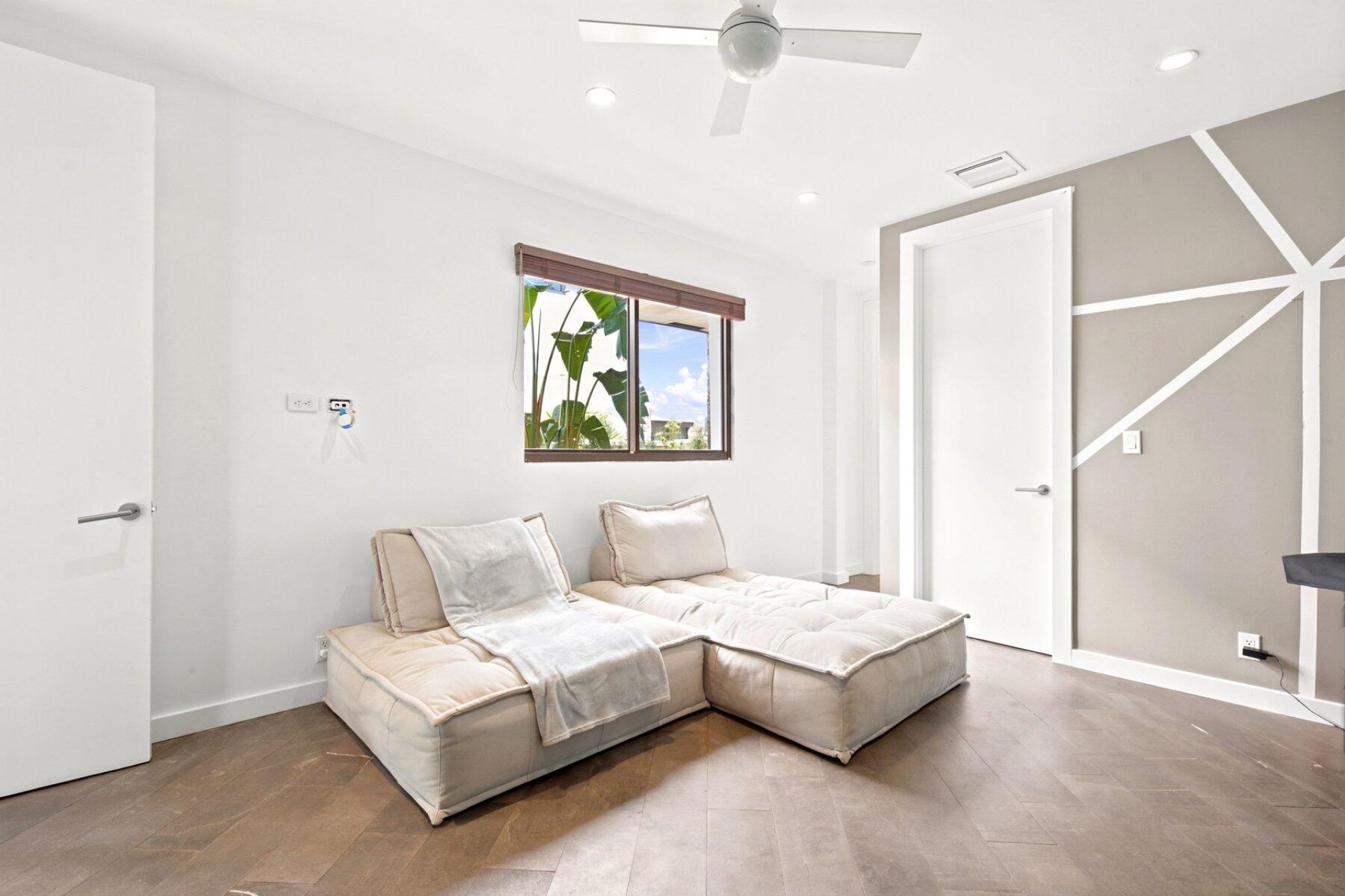 2740 NE 17th Street, Fort Lauderdale, FL 33305 Photo