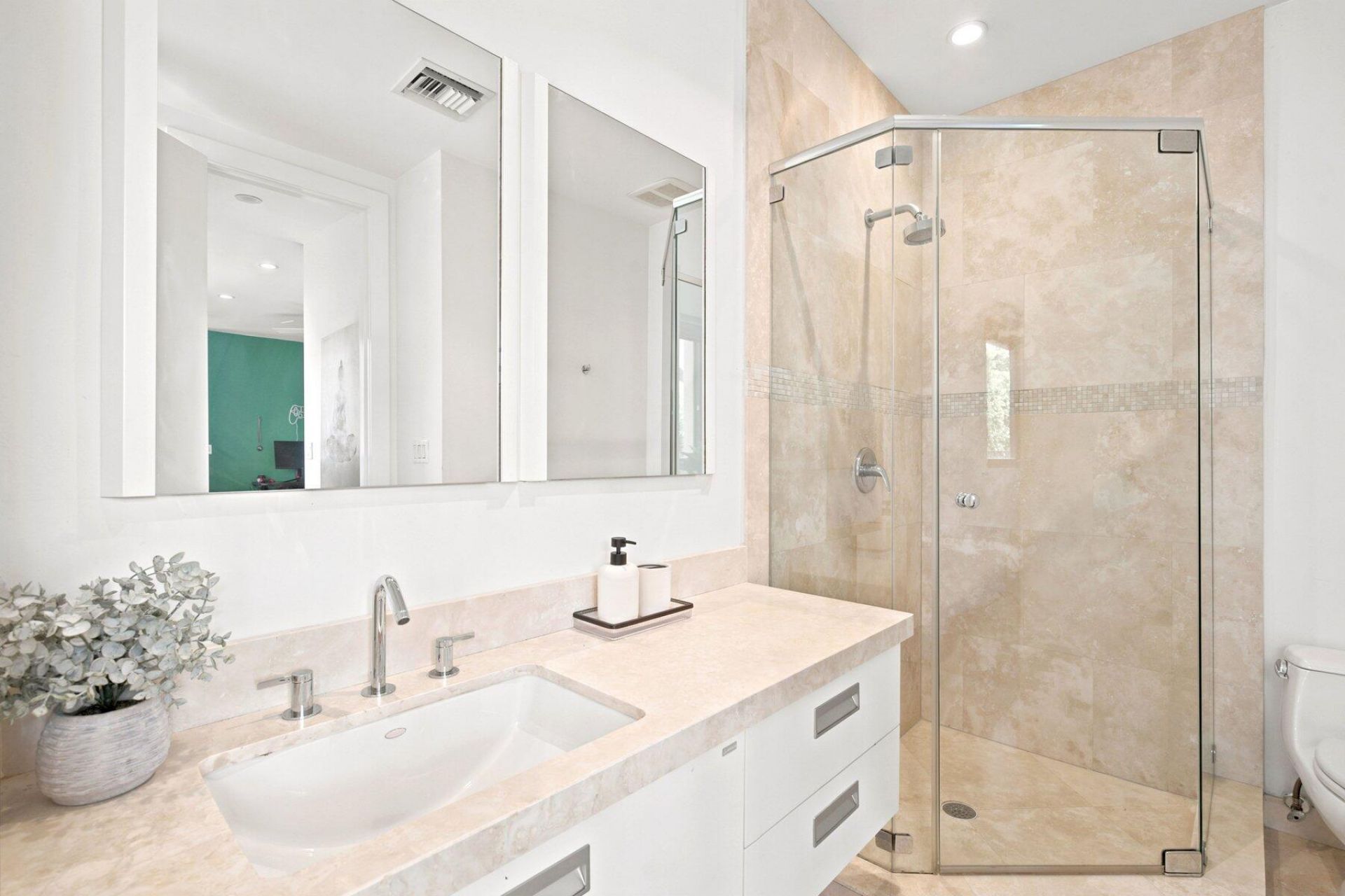 2740 NE 17th Street, Fort Lauderdale, FL 33305 Photo