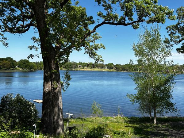 3940 Lake Curve Avenue N, Robbinsdale, MN 55422