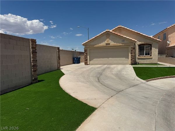 9180 Sparklewood Court , Las Vegas, NV 89129